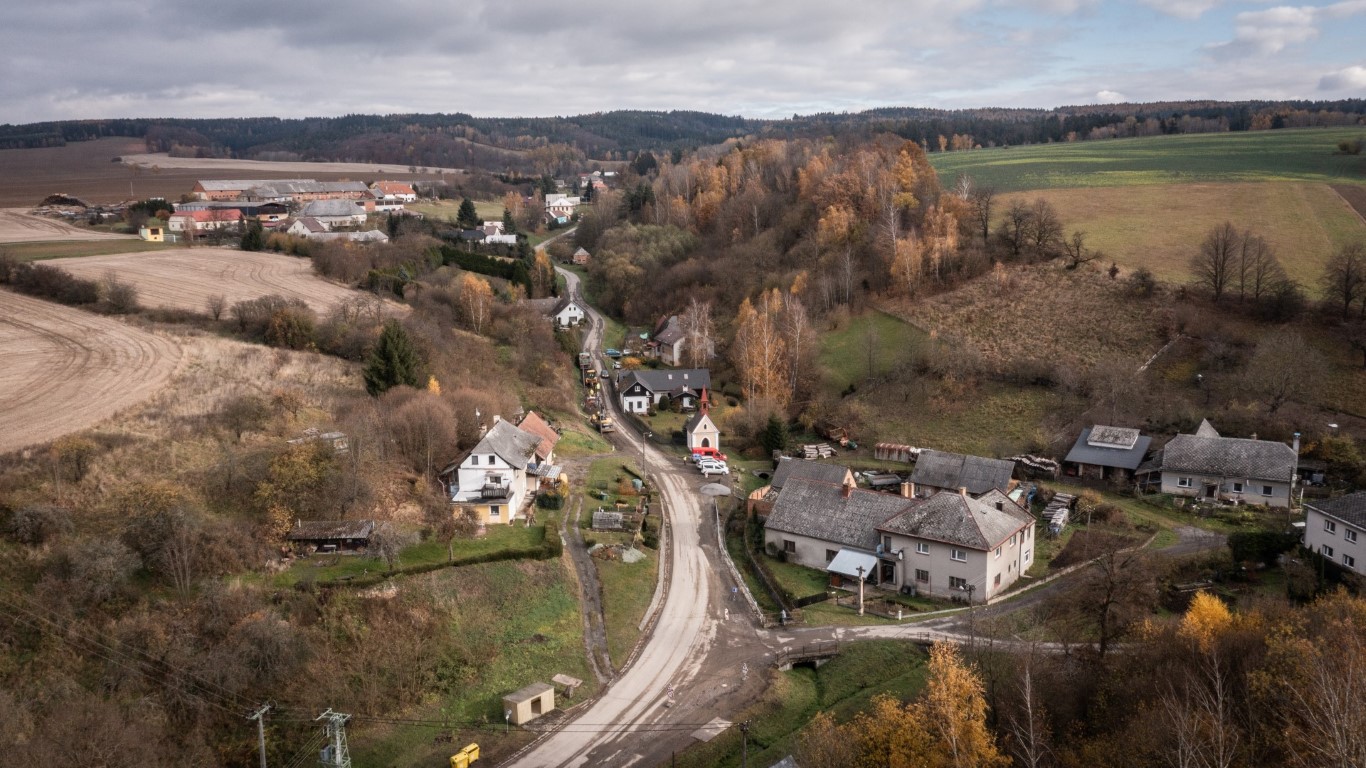 7 (Large) (Střední)