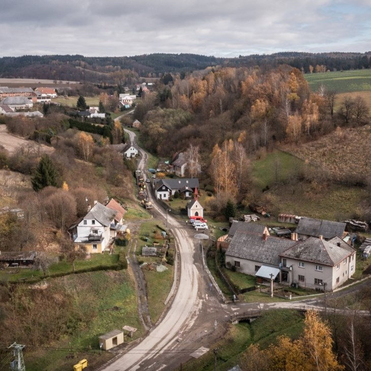 7 (Large) (Střední)